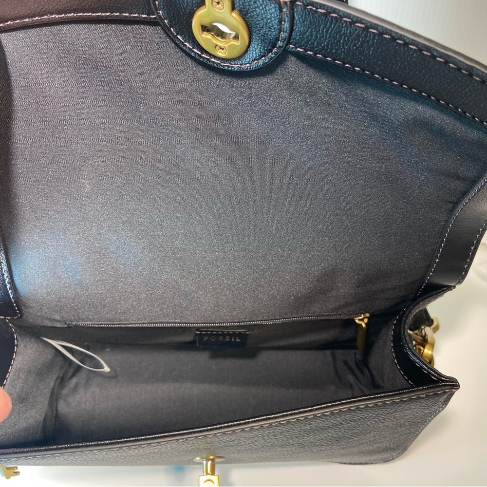 💝 Fossil Ainsley Crossbody Black Leather Turnlock Bag NWT - Picture 8 of 16